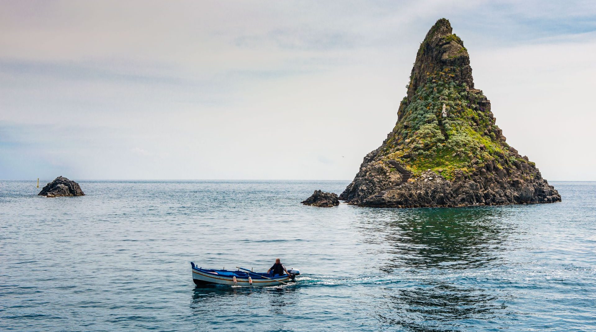 Response of Islands to Covid-19