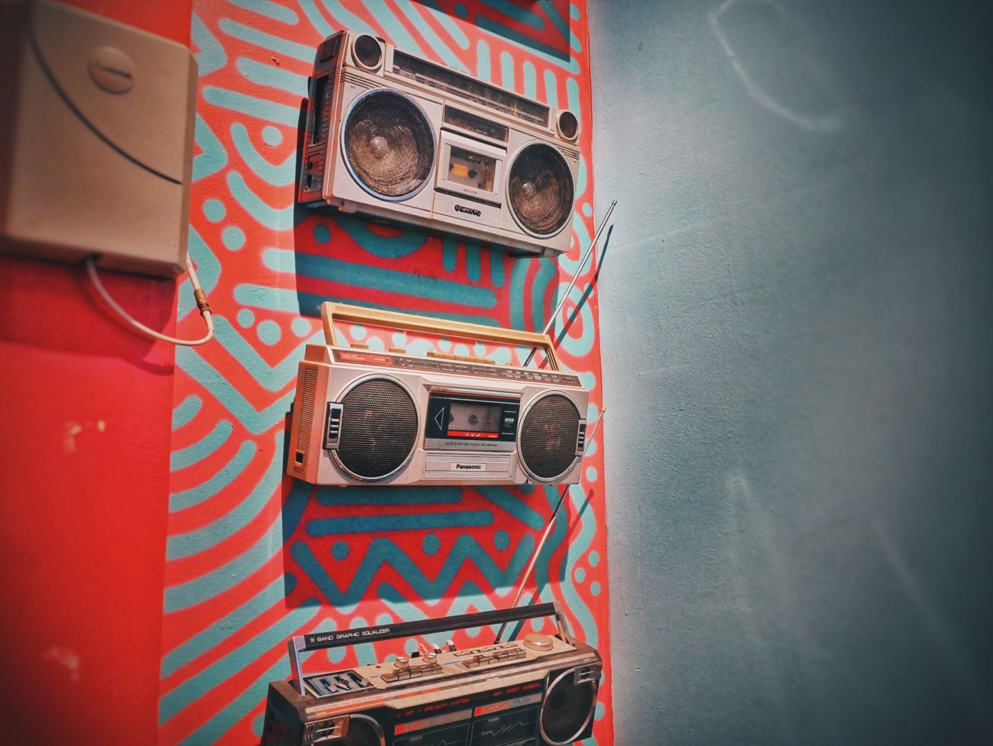 Aïol: One year evs in France on webradio and videomaking