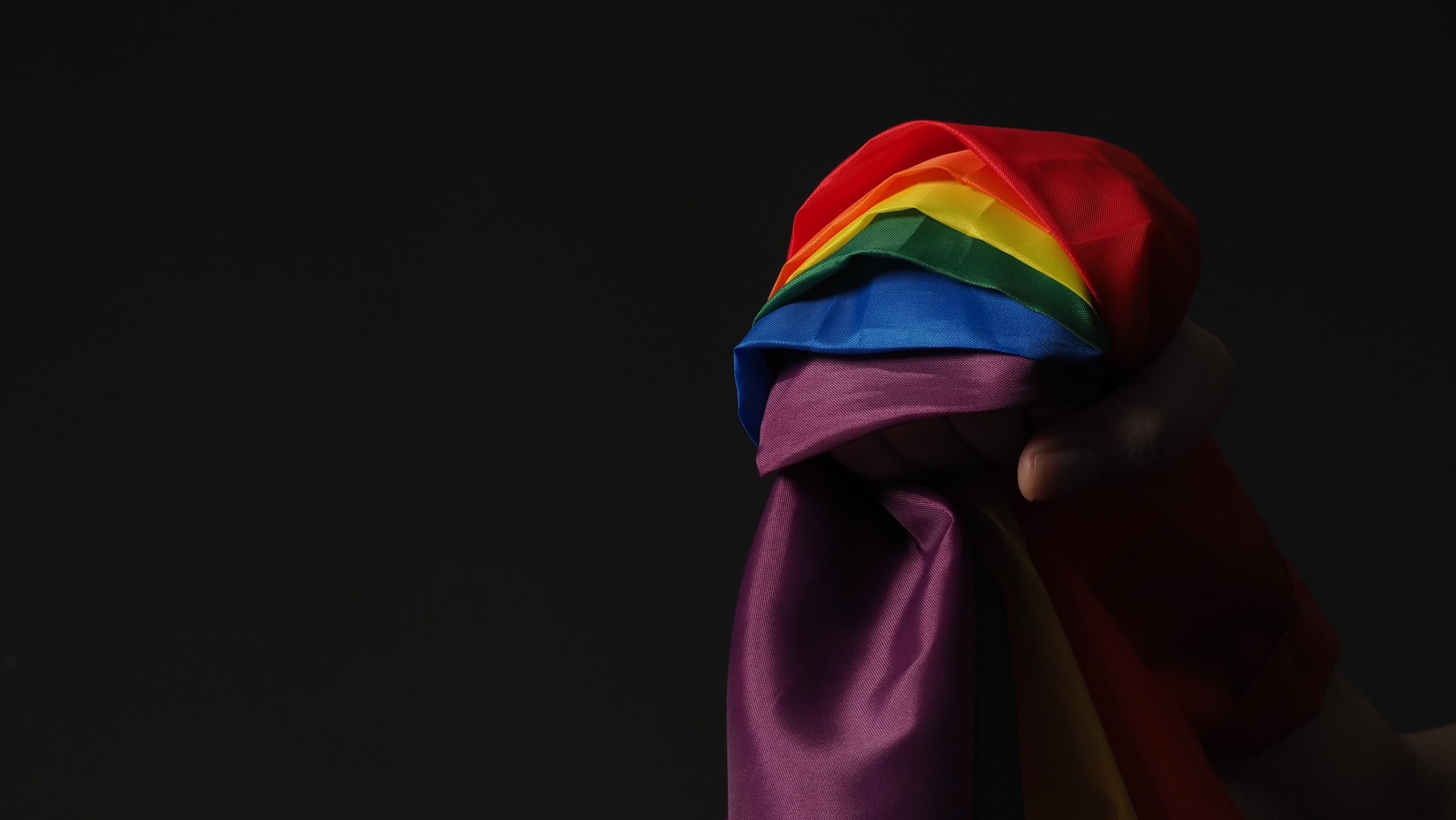 Safe spaces, inclusive language, and the recognition of subjectivities: challenges in supporting LGBTQIA+ and SOGIESC migrants