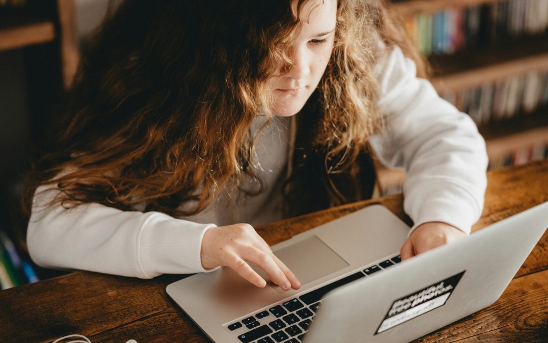 Portare avanti reti di supporto contro lo sfruttamento e l’abuso sessuale – anche online