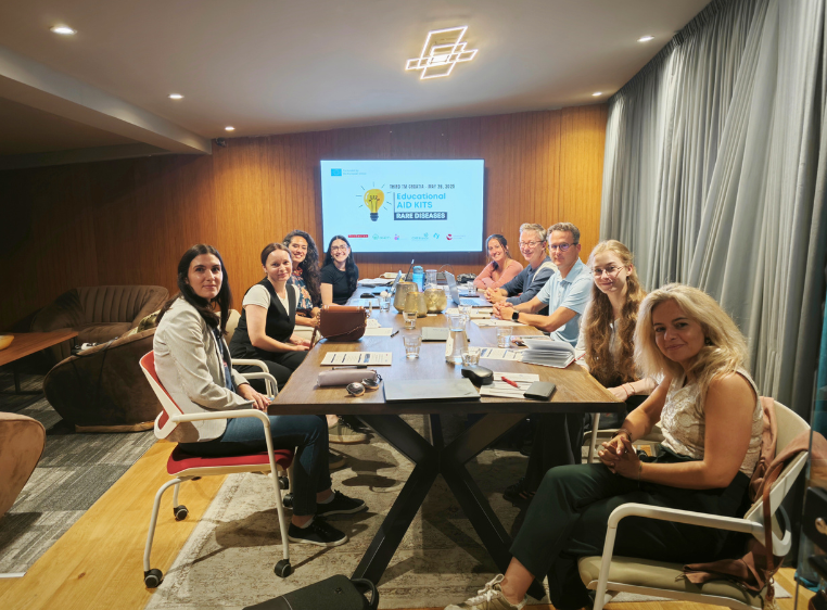 Educational support kits in the field of rare diseases: bringing the reality of rare diseases to the VET field