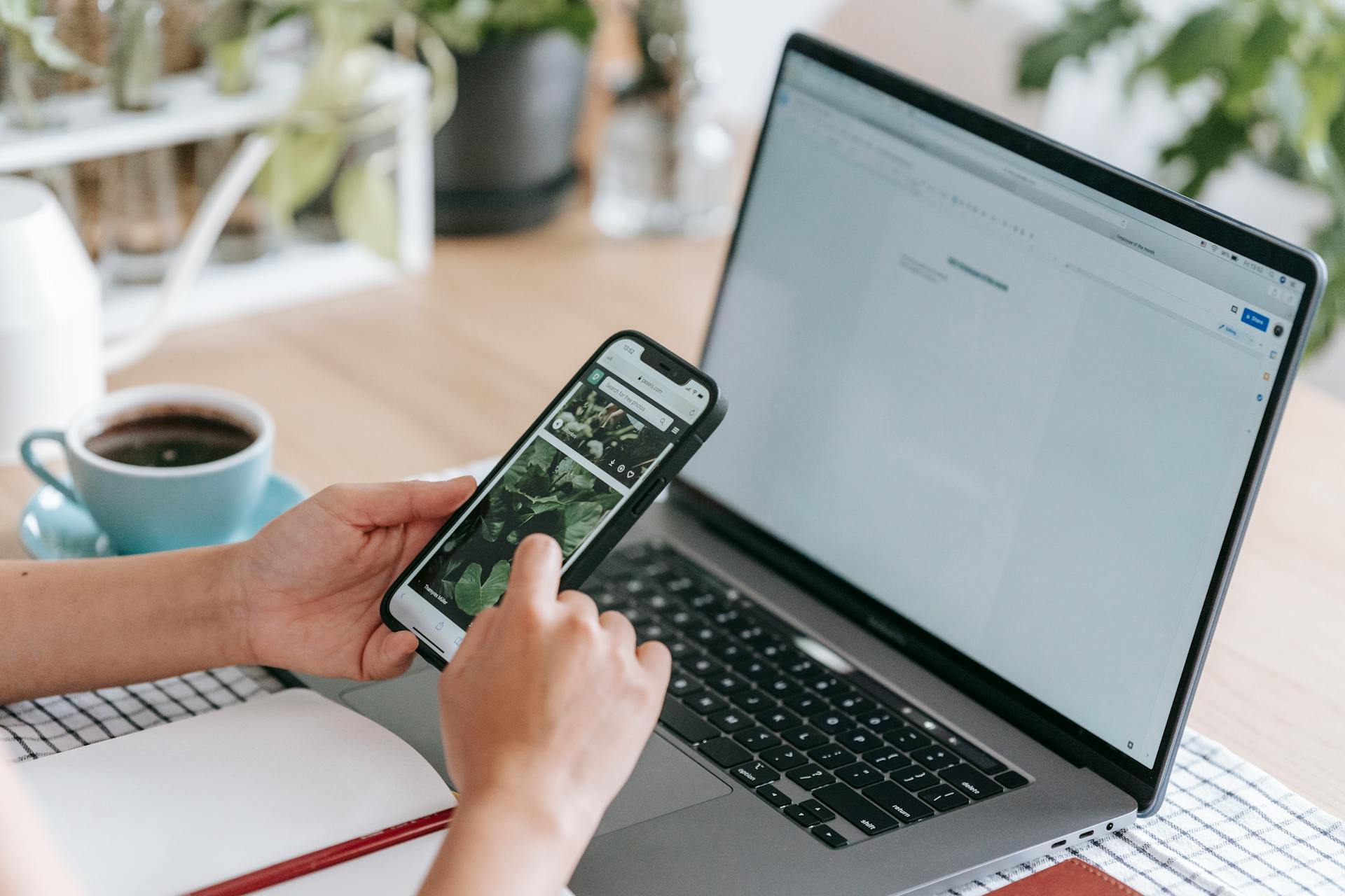 Reducing the environmental impact of digital technology: practical guide and future strategies
