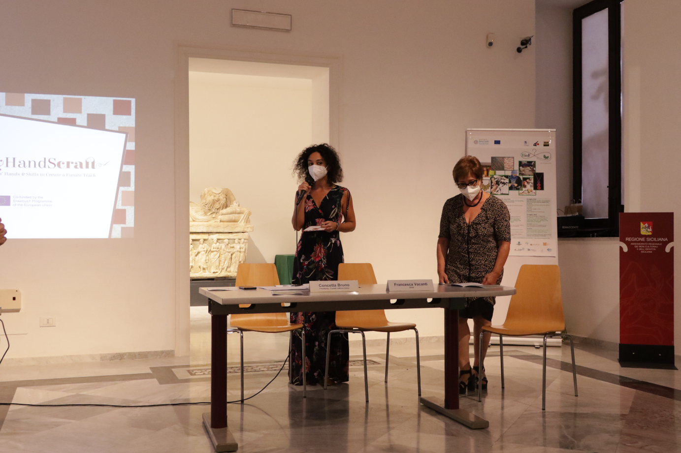 Handicraft as a tool for intercultural exchange: MyHandScraft at the final event of the “Recycle in Fashion” project