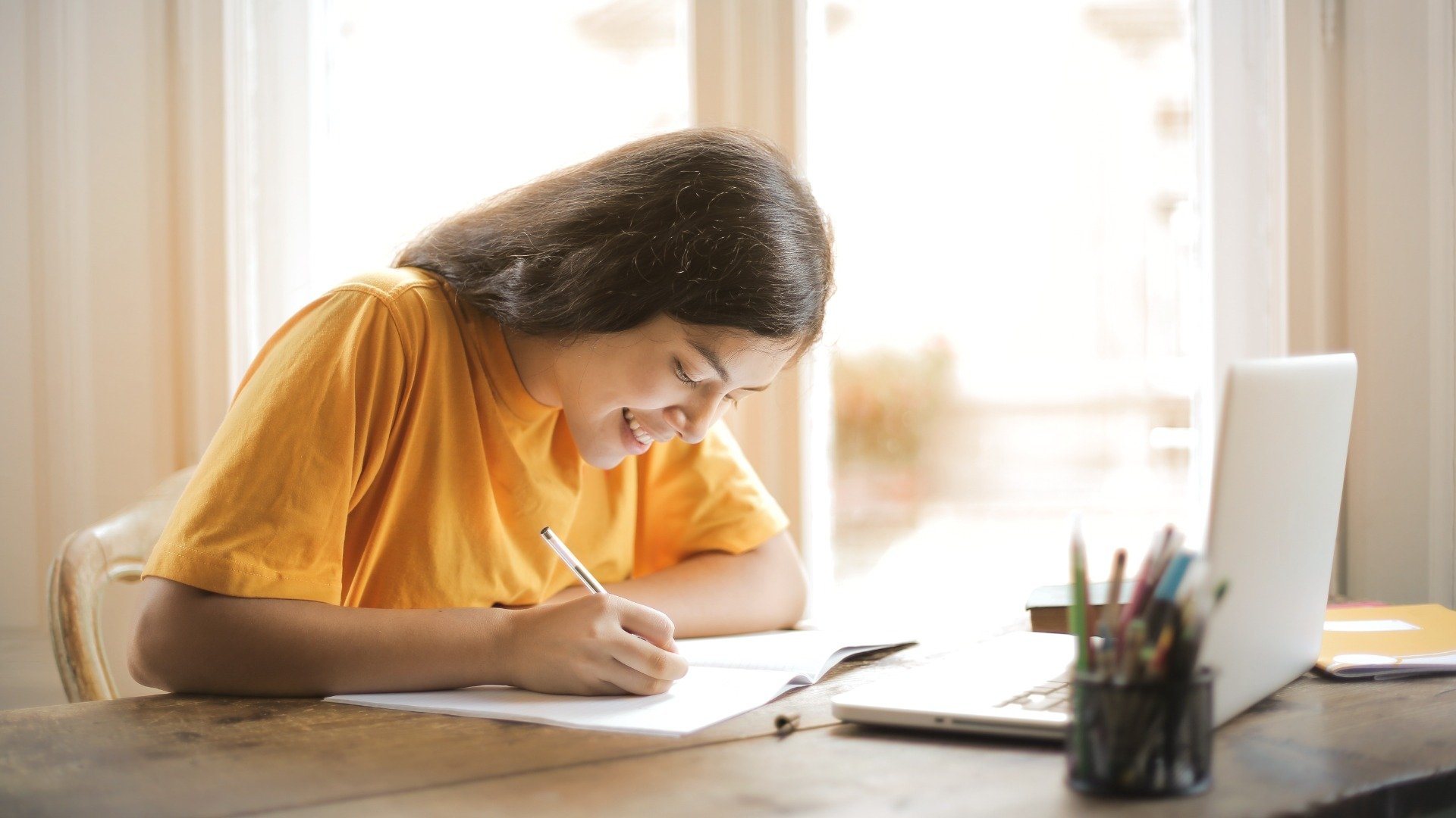 Coinvolgere i giovani nell’istruzione e nella formazione attraverso il reinserimento nei percorsi educativi