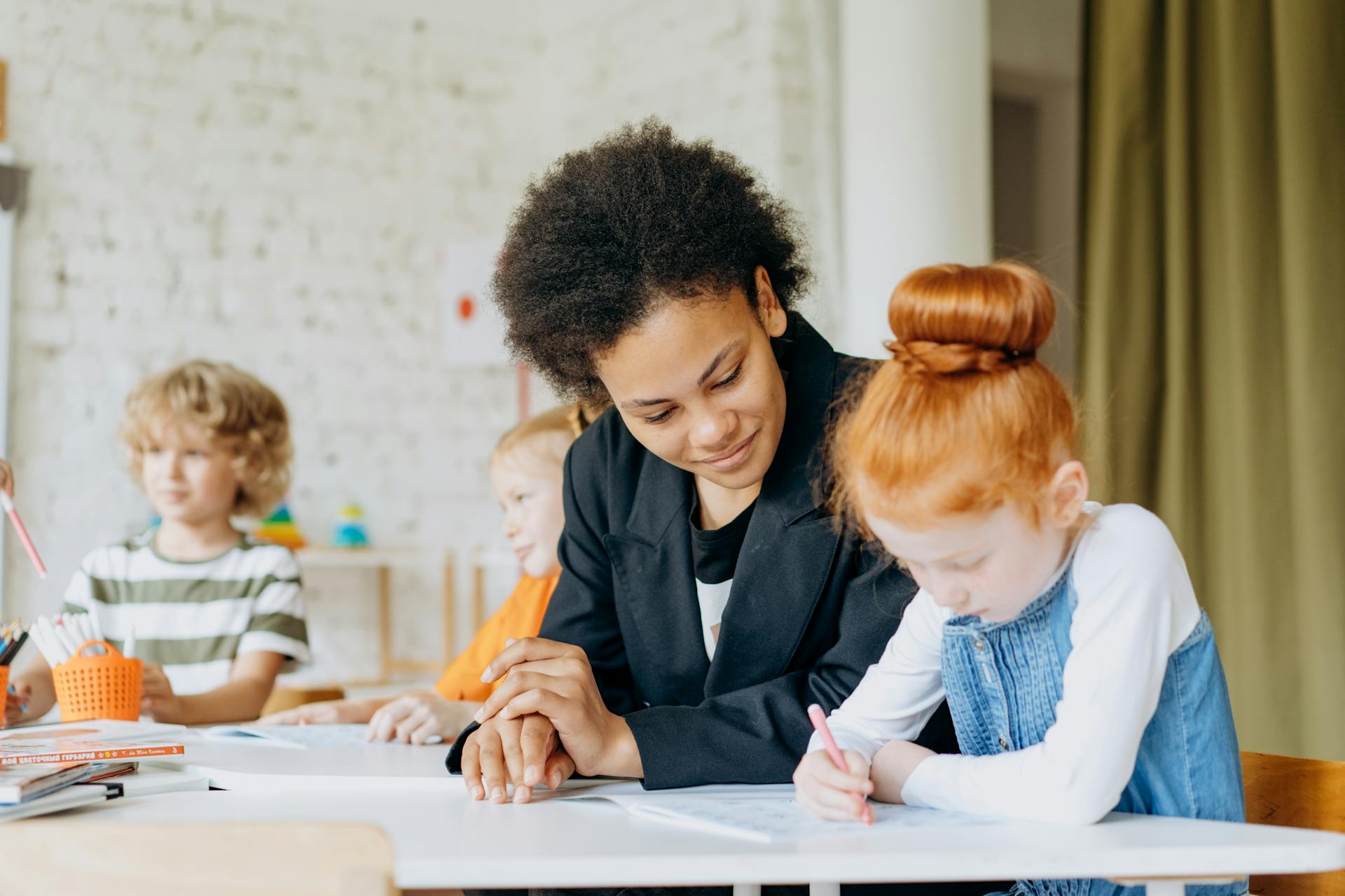 Verso un’educazione inclusiva: il ruolo centrale dell’insegnante e le sfide globali del sistema scolastico