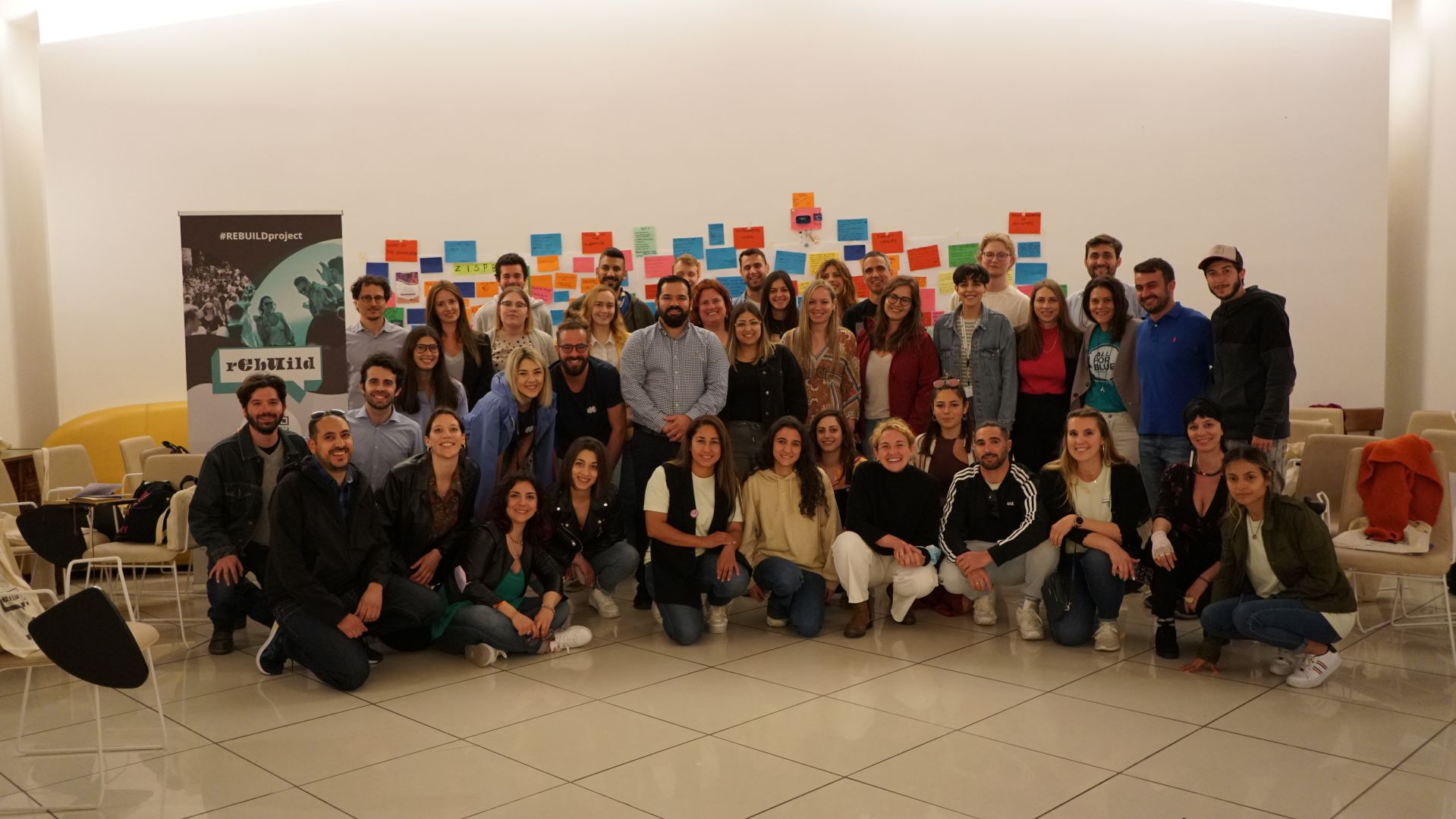 Young European professionals and activists together to discuss social regeneration