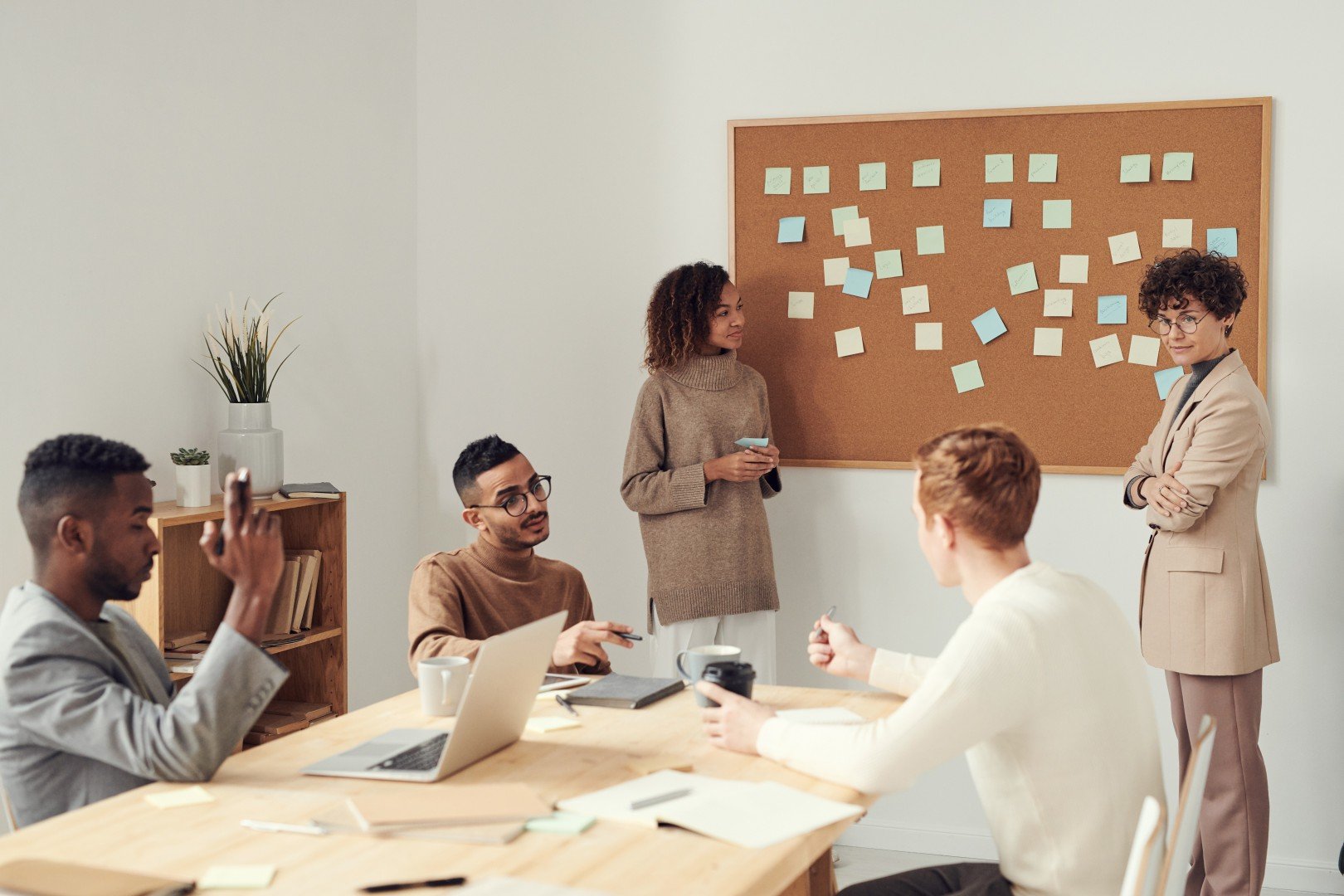 Sostenibile, inclusiva e innovativa: l’impresa secondo giovani e stranierз