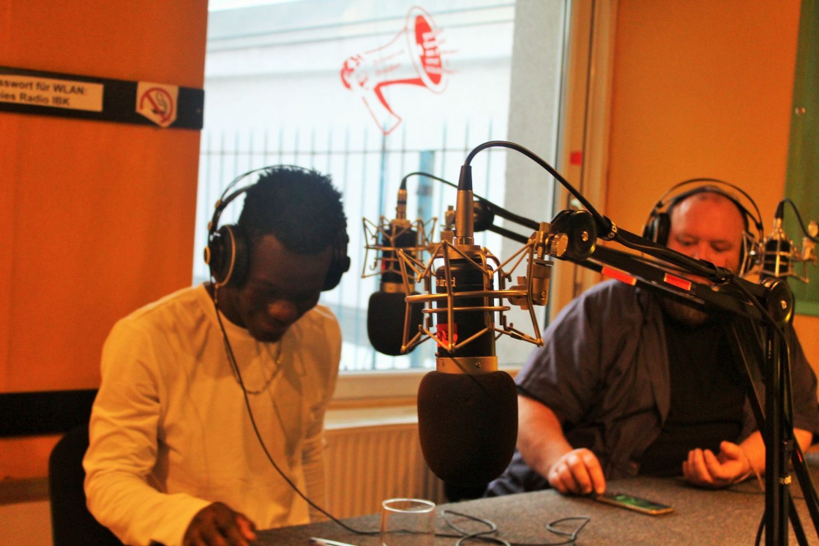 LISTEN “on air”: Lo storytelling alla radio per dare voce ai rifugiati