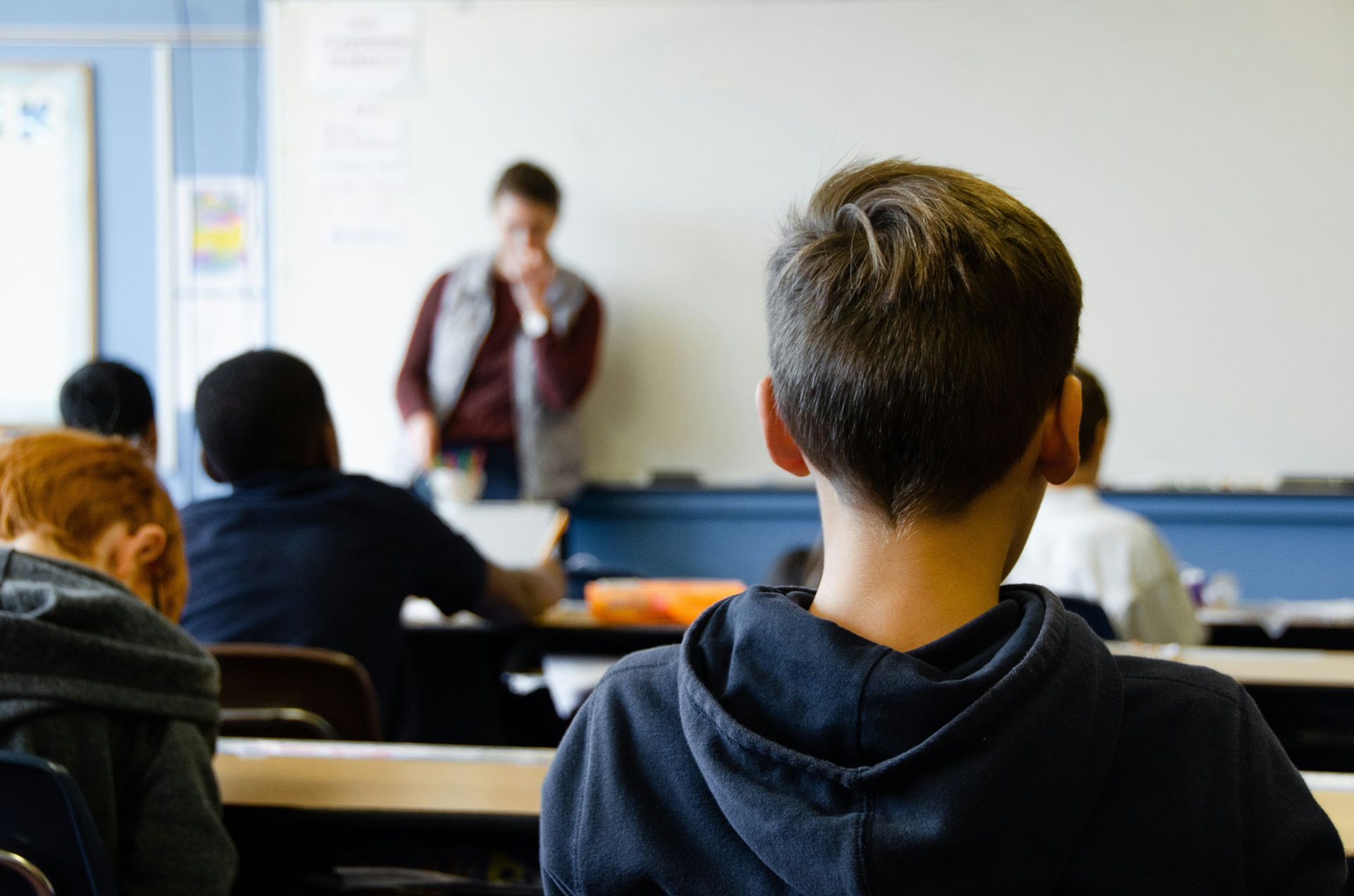 Voci, storie e soluzioni per contrastare la dispersione scolastica
