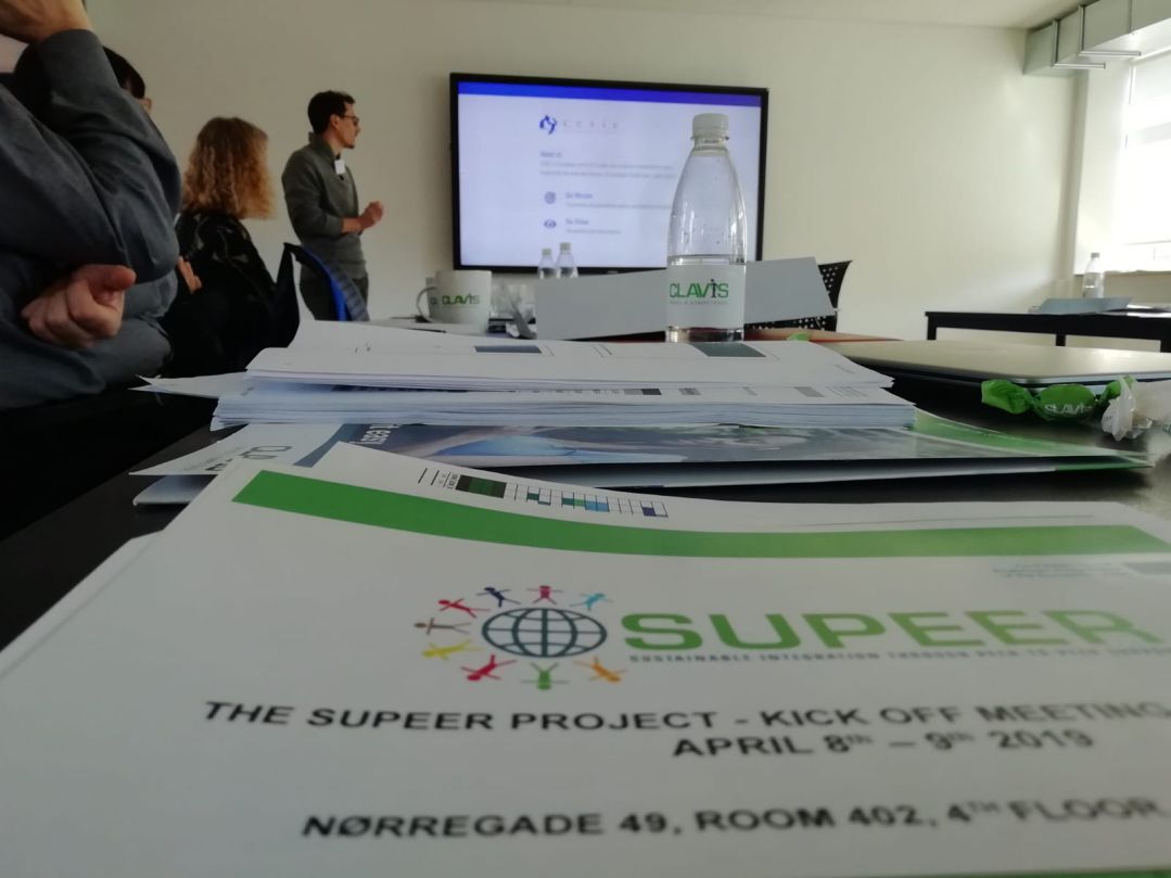 SUPEER: Create bridges through the peer support