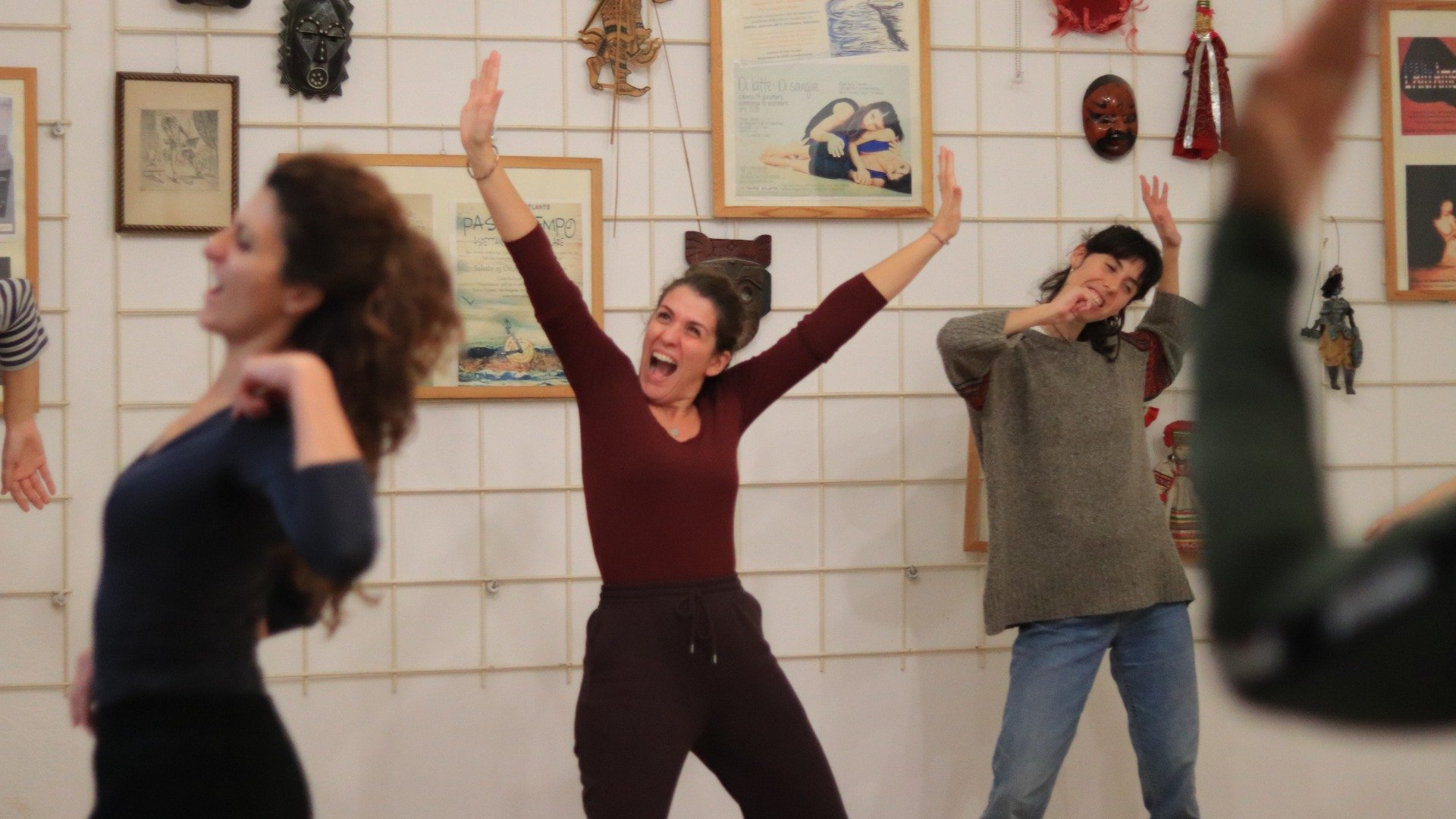 Danza e arte come terapia: impara a esprimerti e relazionarti attraverso metodi artistici