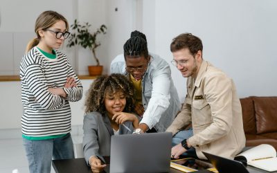 Entra nel mondo del lavoro con YouthPioneer: corso di formazione e stage gratuito